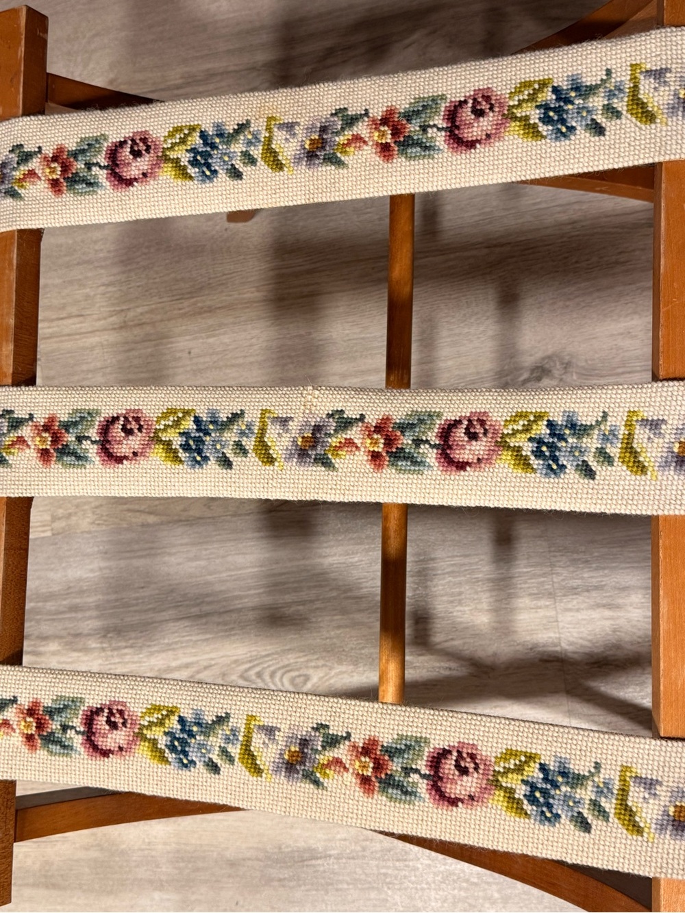 Vintage Folding Wood Luggage With Wool Floral Needlepoint Straps - Picture 3 of 11